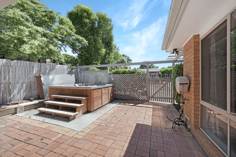 1A Napper Place, CHARNWOOD, ACT 2615