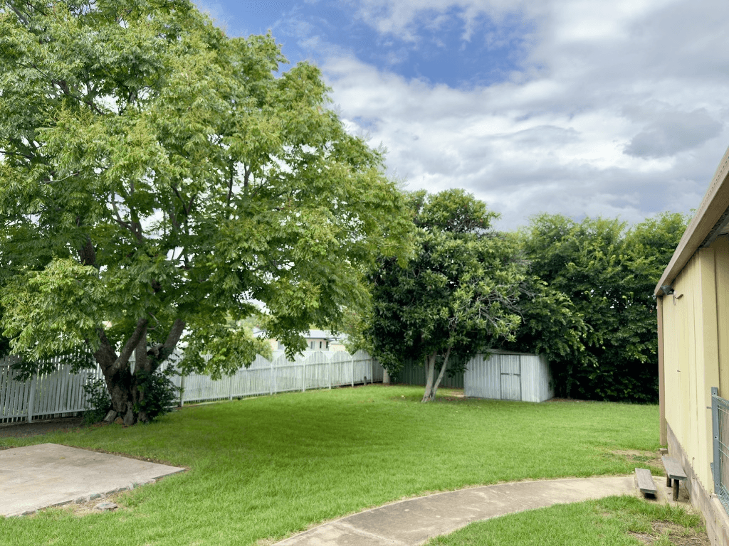 31 Baguley St, Warwick, QLD 4370