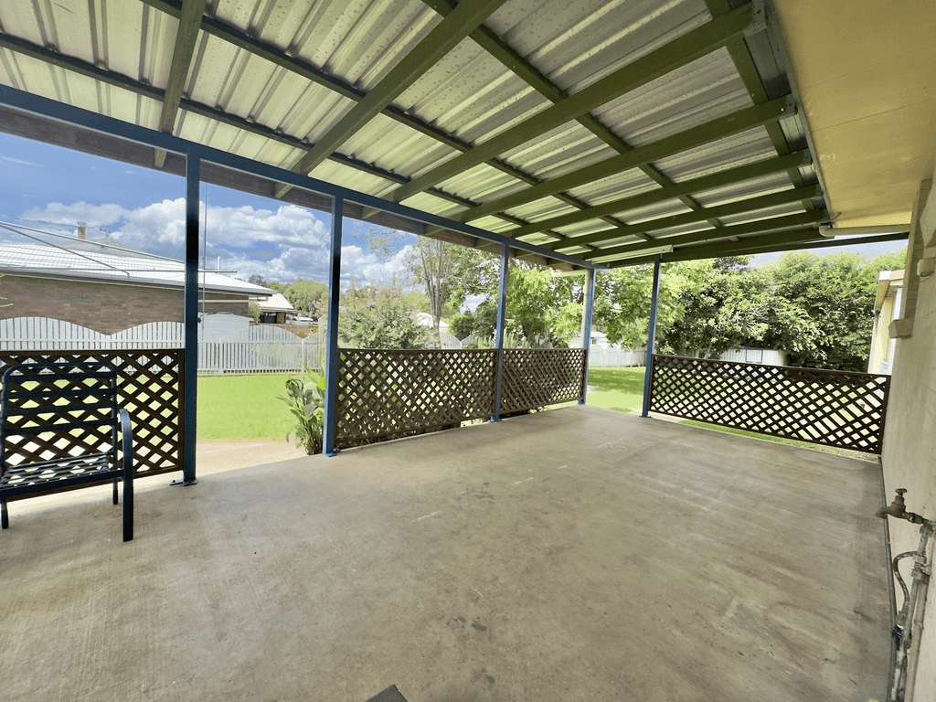 31 Baguley St, Warwick, QLD 4370