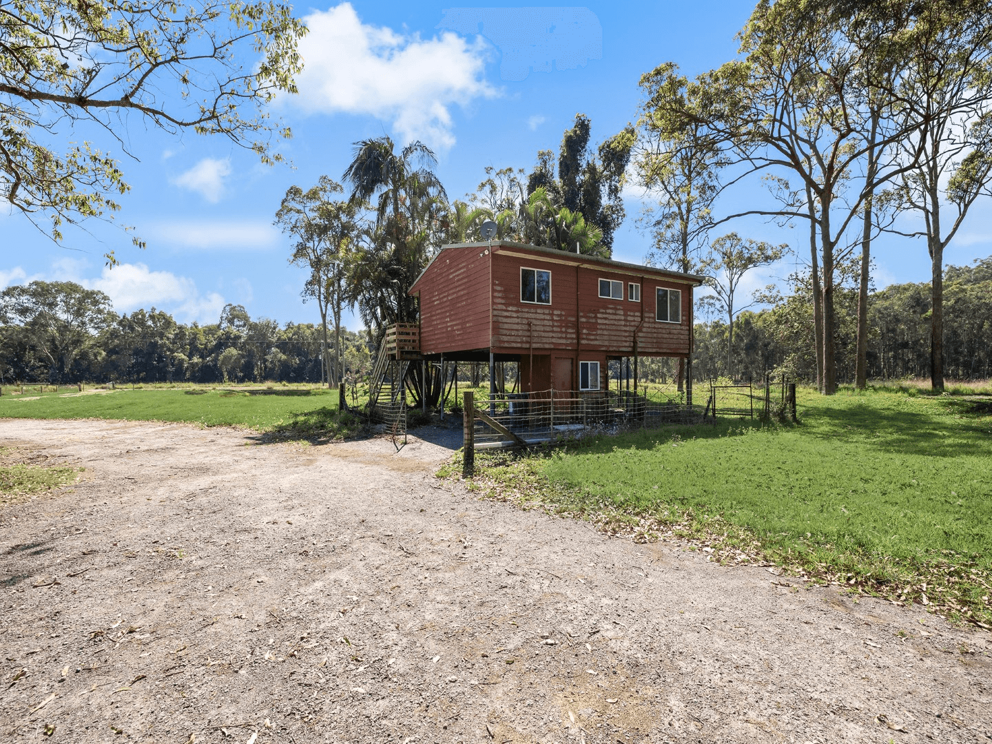 81 Rainforest Drive, MERIDAN PLAINS, QLD 4551