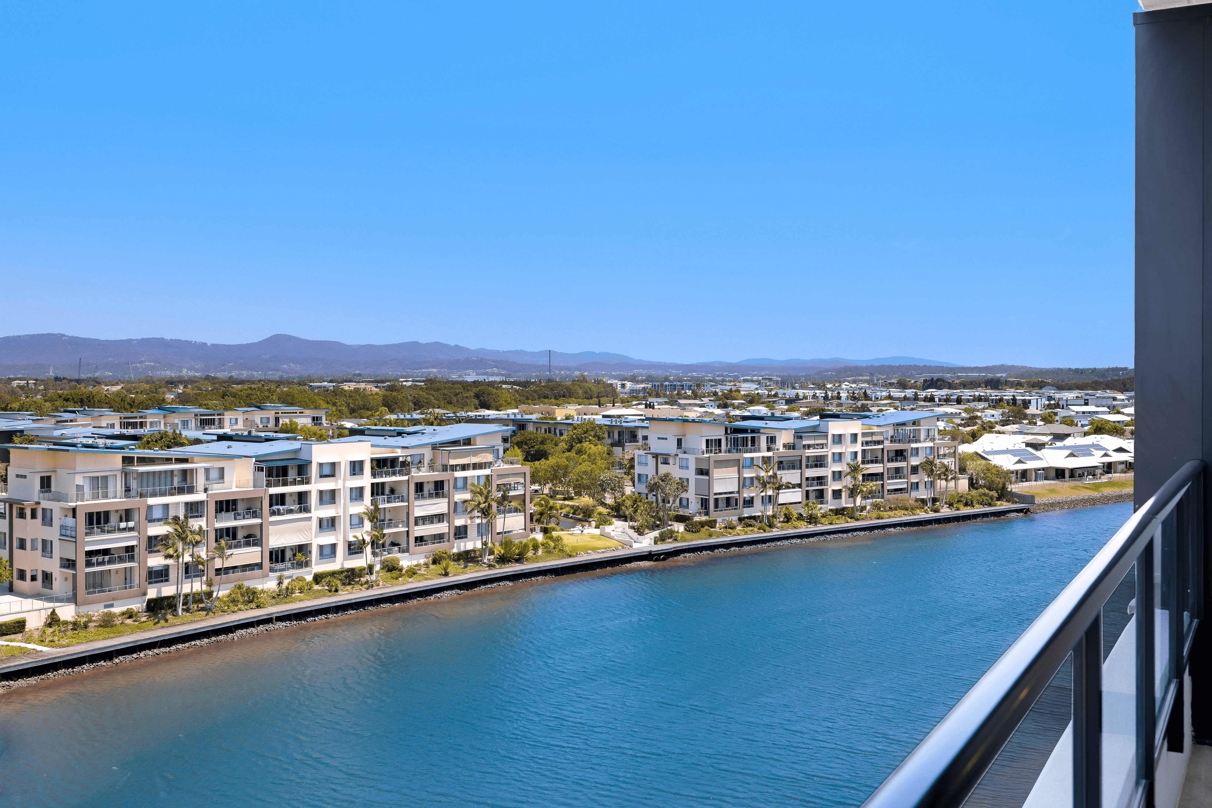 1802/6-8 Sickle Avenue, HOPE ISLAND, QLD 4212