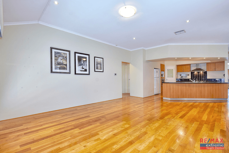 39 Clarafield Meander, Tapping, WA 6065
