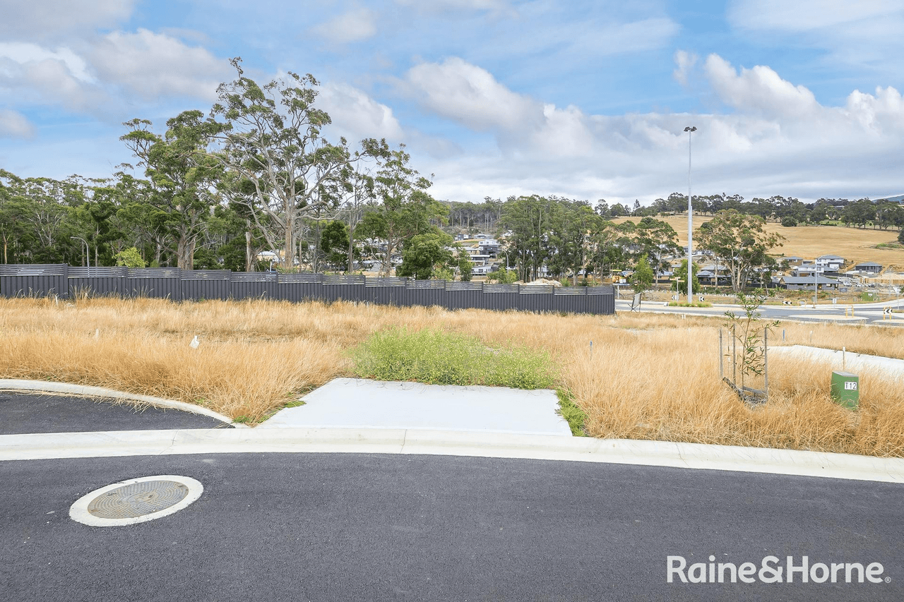 35 Grand Mews, KINGSTON, TAS 7050