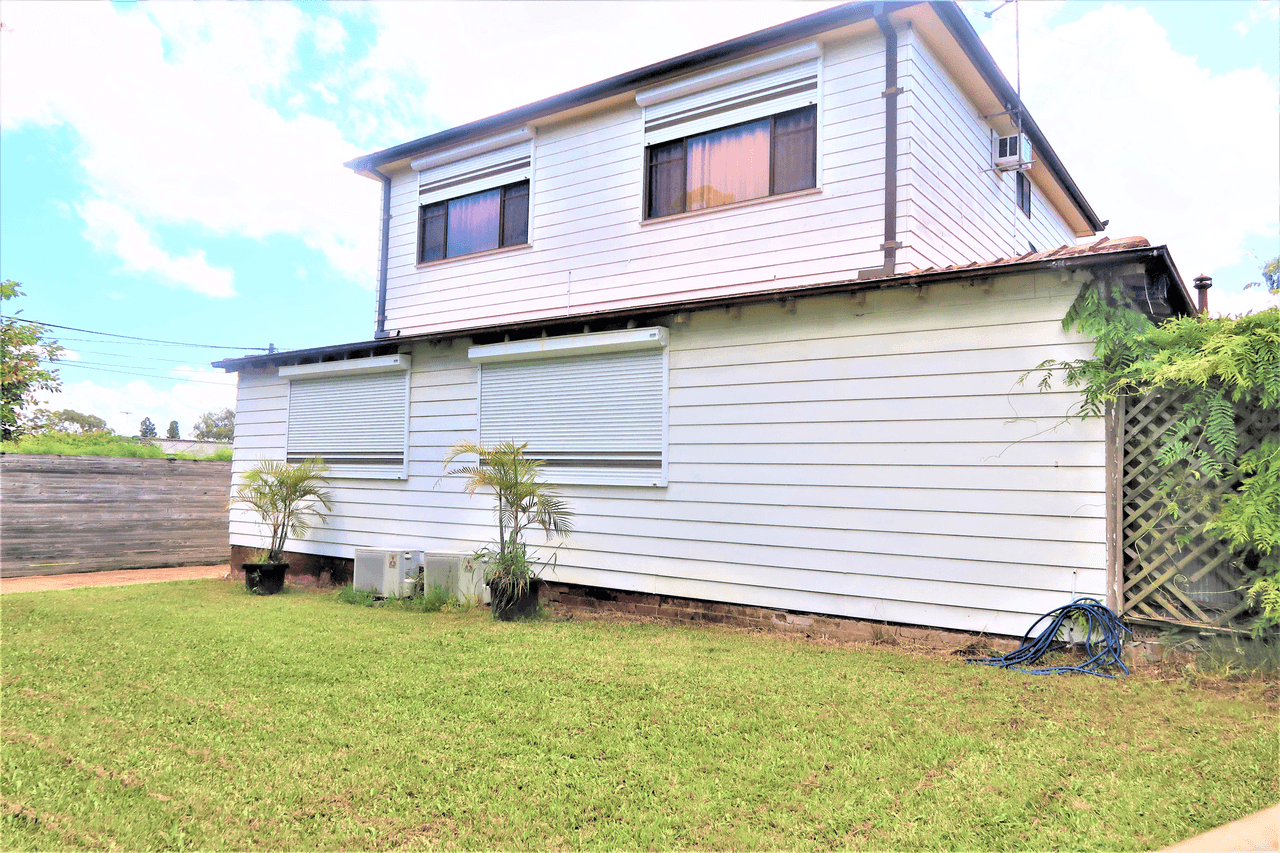 71 Bonds Rd, PUNCHBOWL, NSW 2196