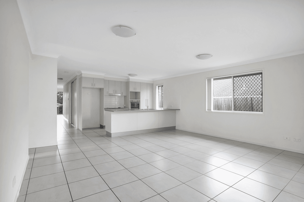8 Oasis Ct, Marsden, QLD 4132