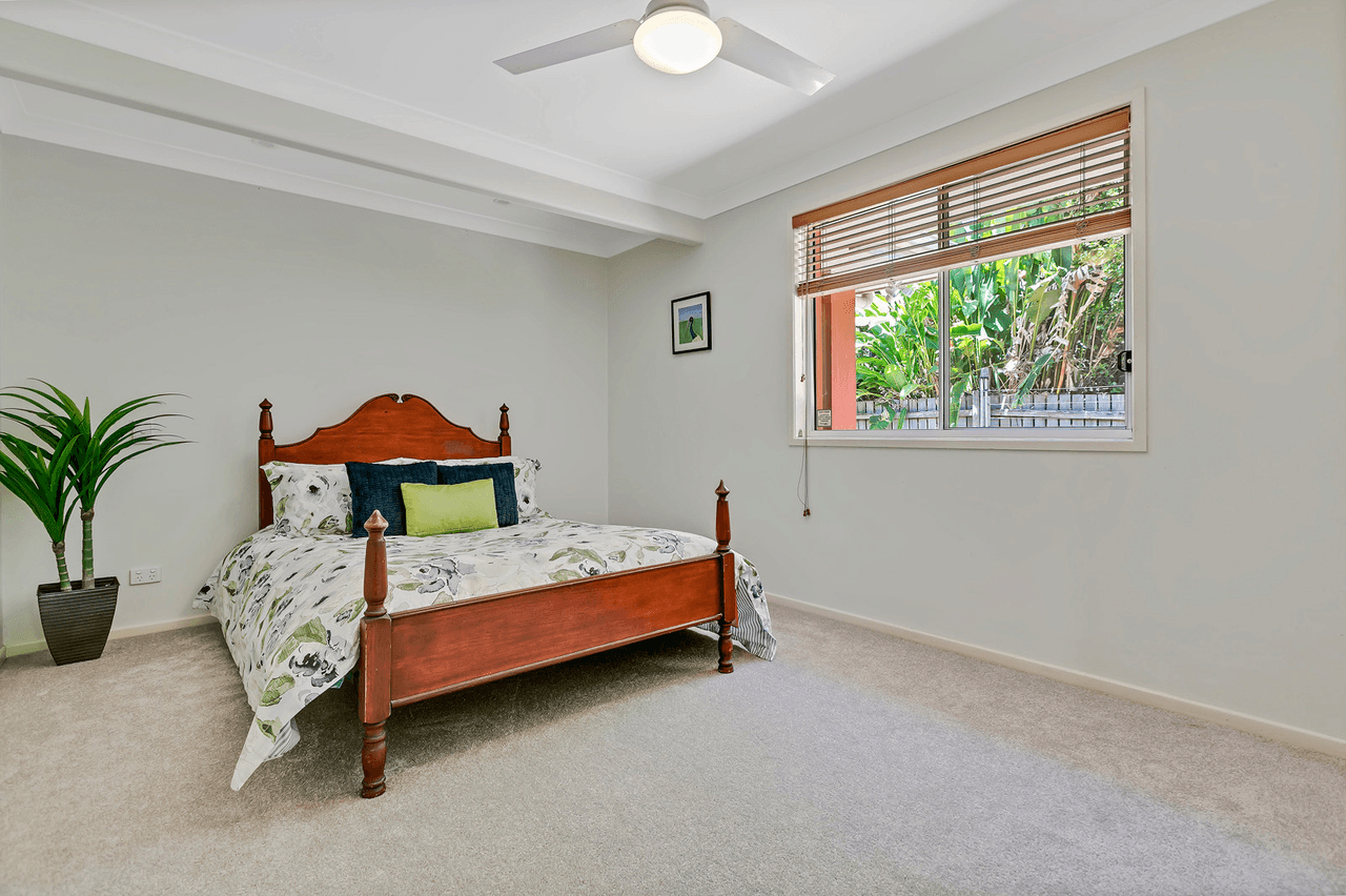 4 Carisbrook Court, Little Mountain, QLD 4551