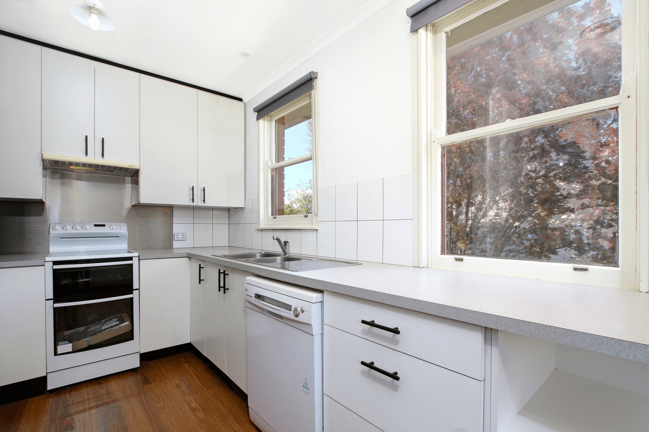 94 Cameron Rd, Karabar, NSW 2620