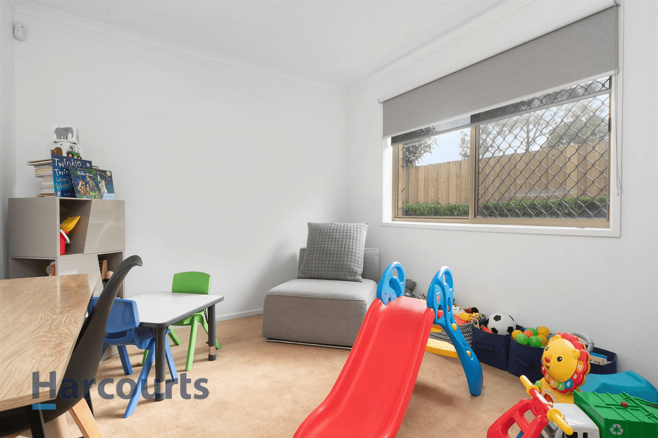 1 Oakwood Drive, Carrum Downs, VIC 3201