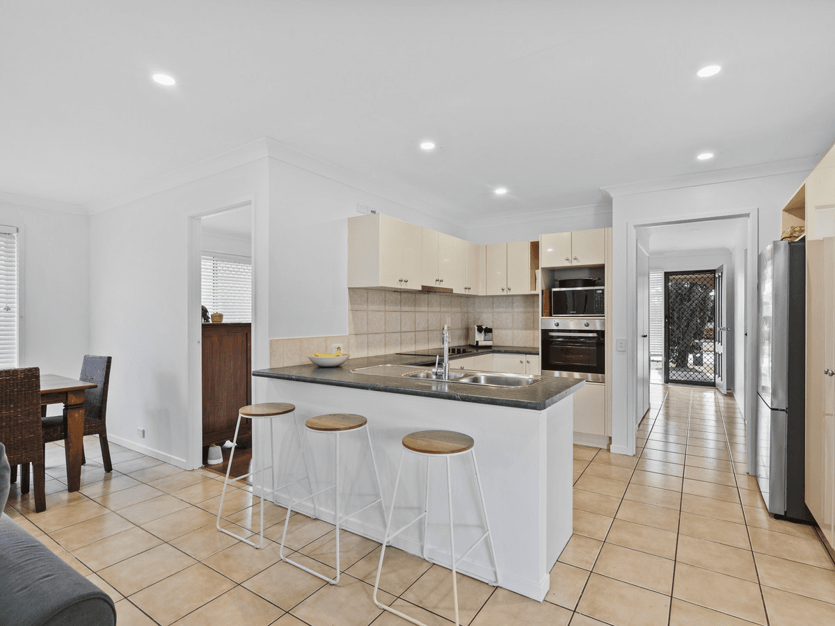 7 Schoolside Place, Bracken Ridge, QLD 4017