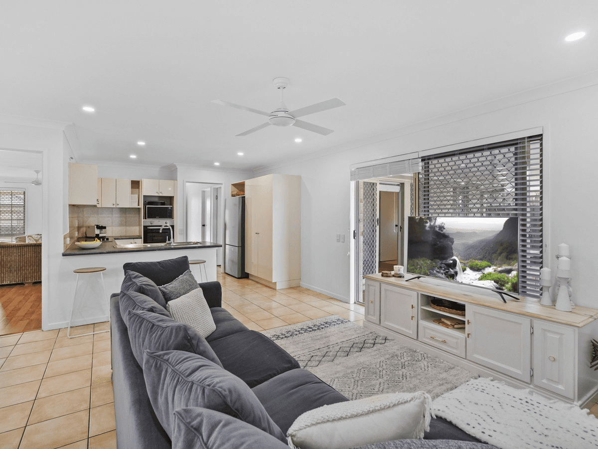 7 Schoolside Place, Bracken Ridge, QLD 4017