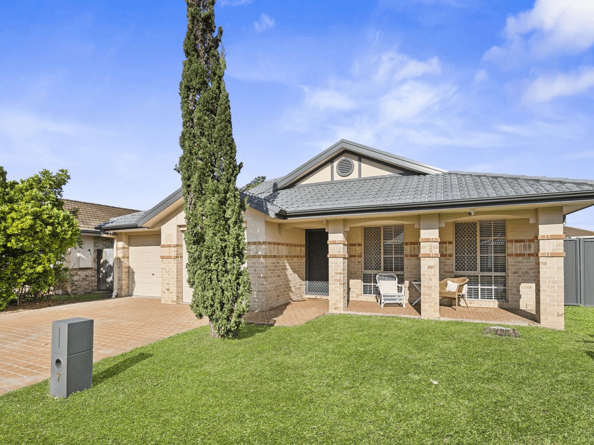 7 Schoolside Place, Bracken Ridge, QLD 4017