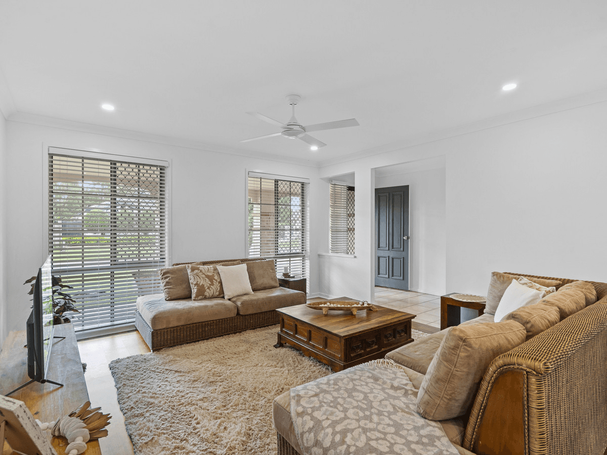 7 Schoolside Place, Bracken Ridge, QLD 4017
