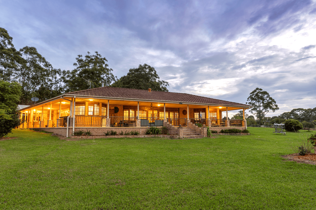 11 Roseleas Close, CUNDLETOWN, NSW 2430