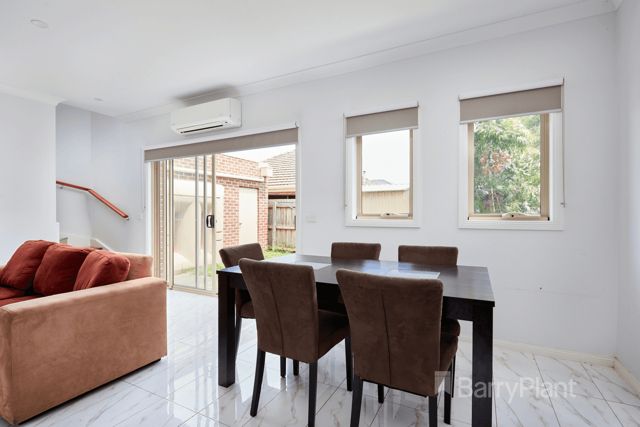 2/5 Elray Avenue, Dandenong, VIC 3175