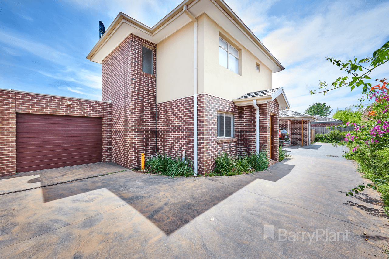 2/5 Elray Avenue, Dandenong, VIC 3175