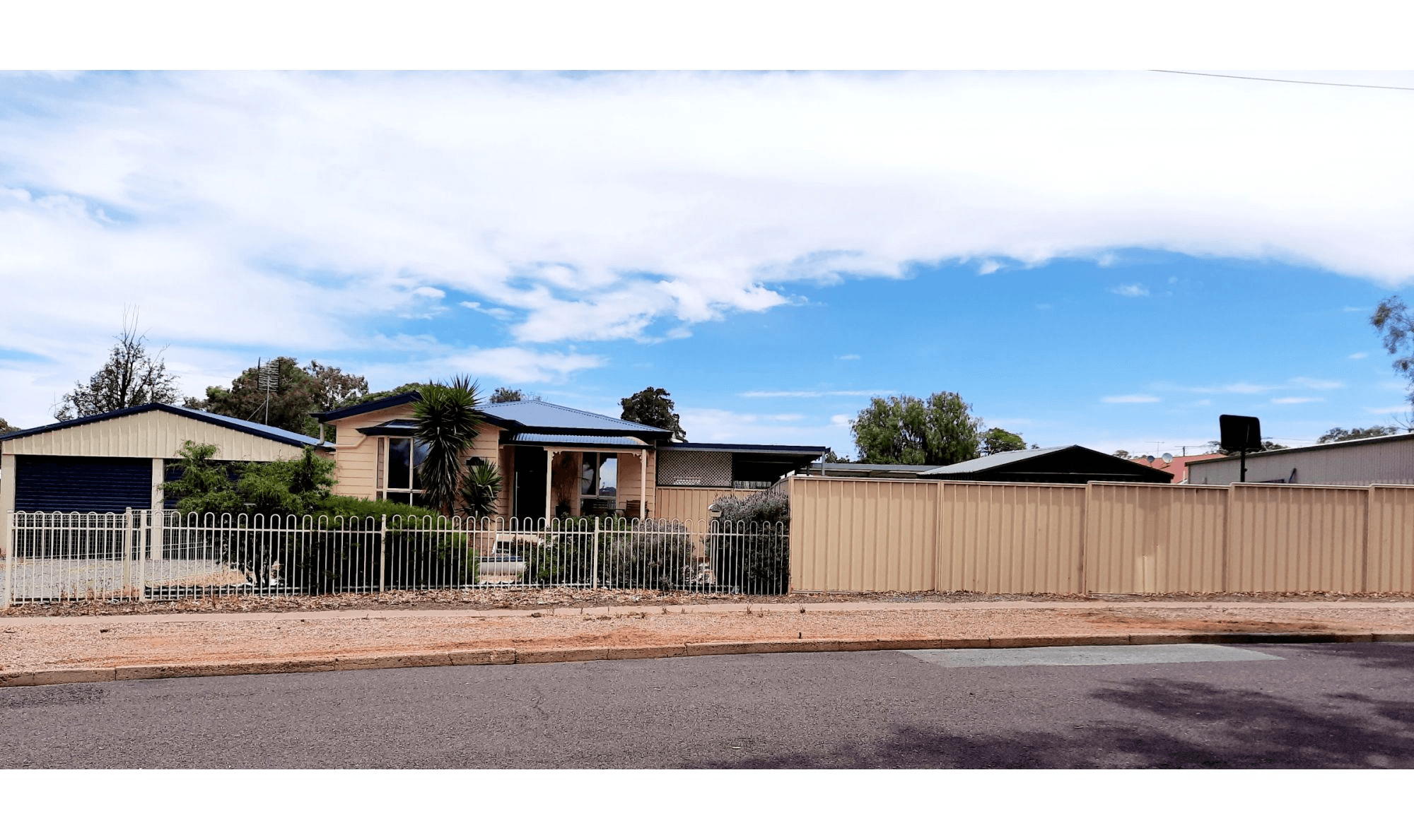 11 Roberts Crescent, PORT AUGUSTA, SA 5700