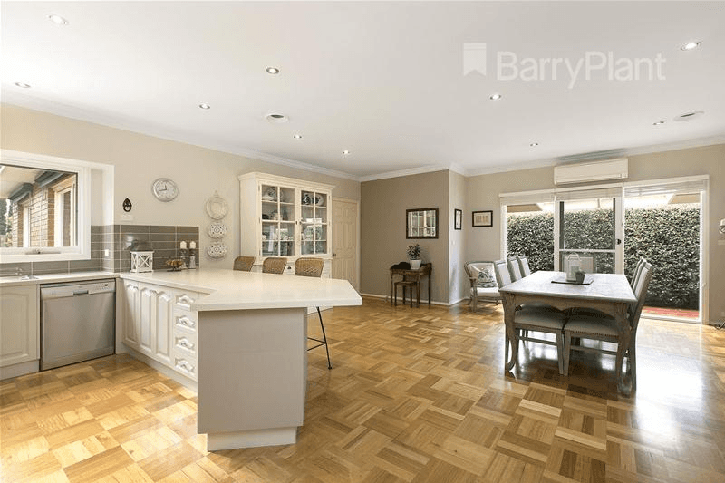 11 Evelyn Court, Dingley Village, VIC 3172