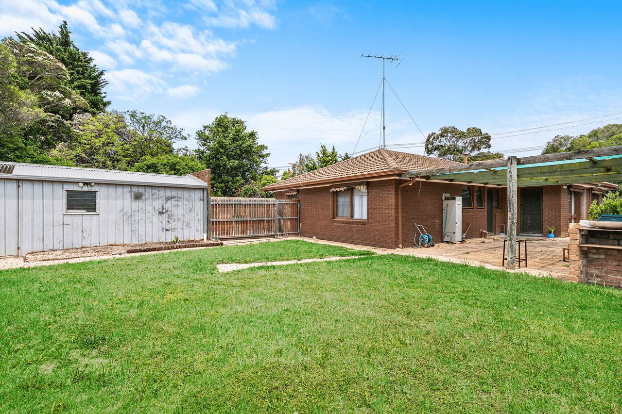 6 Cameron Crescent, LARA, VIC 3212