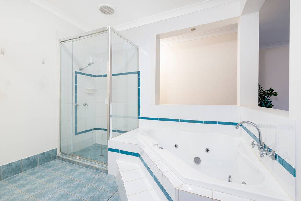 4 Peachester Close, ORMEAU, QLD 4208