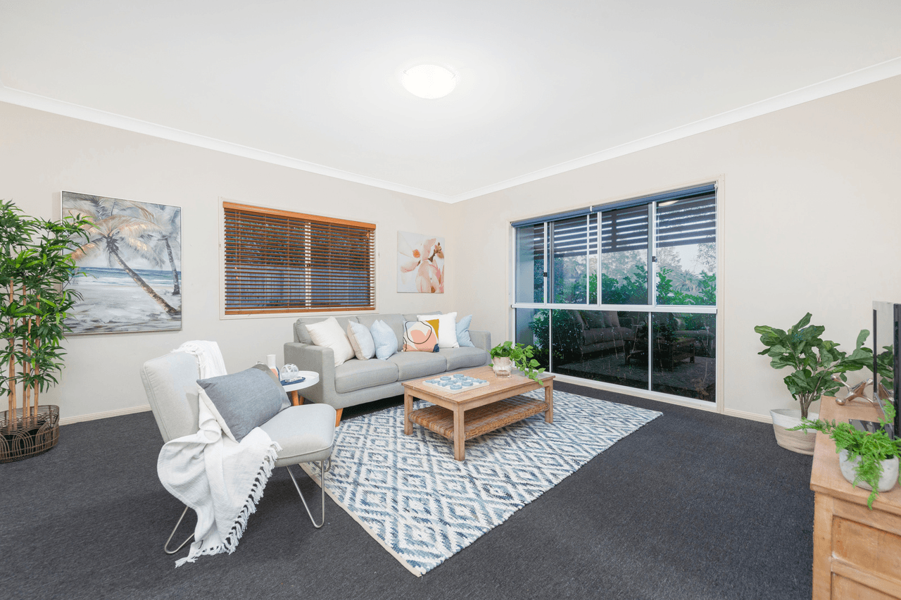 4 Peachester Close, ORMEAU, QLD 4208