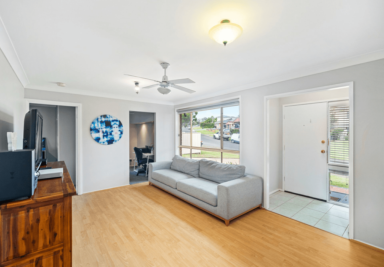 9 Diamontina Avenue, KEARNS, NSW 2558