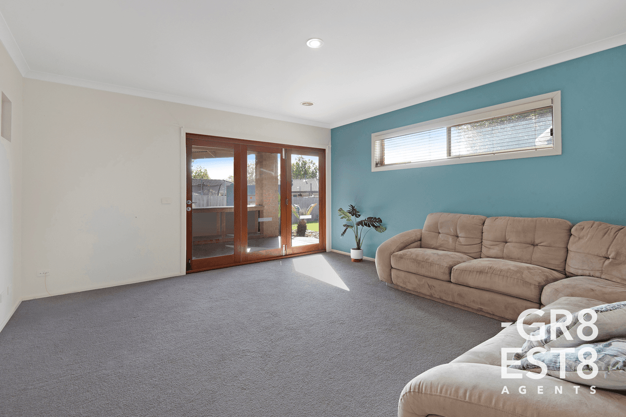 4 Blandford Crescent, NARRE WARREN SOUTH, VIC 3805