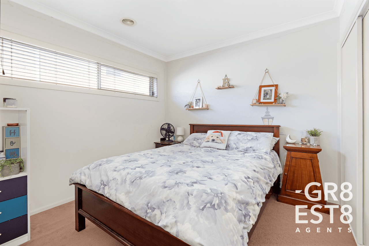 4 Blandford Crescent, NARRE WARREN SOUTH, VIC 3805