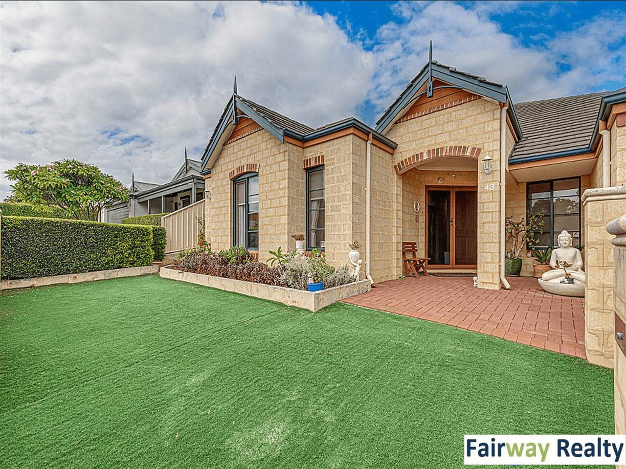 43 St Fillans Bend, WANNEROO, WA 6065