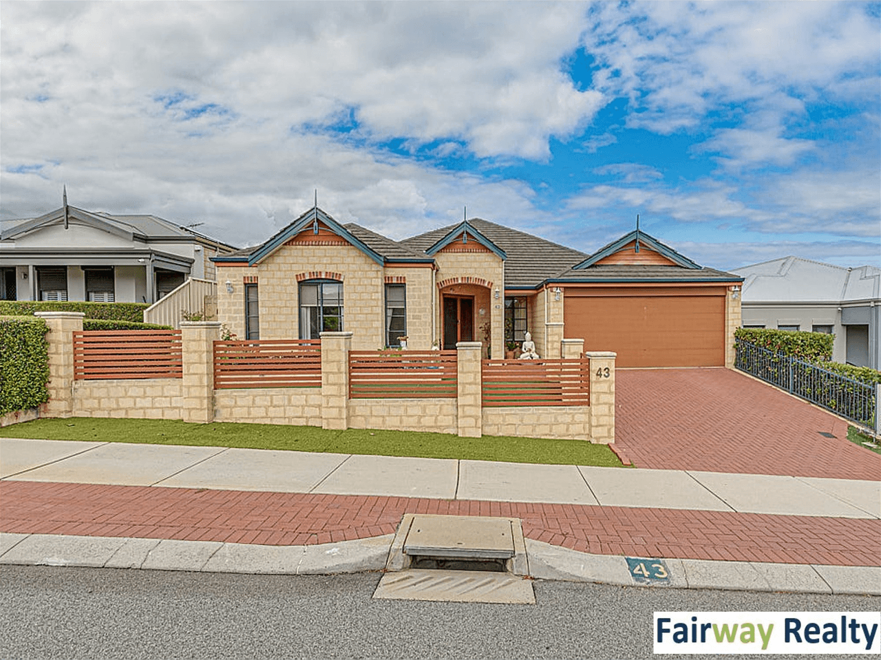 43 St Fillans Bend, WANNEROO, WA 6065