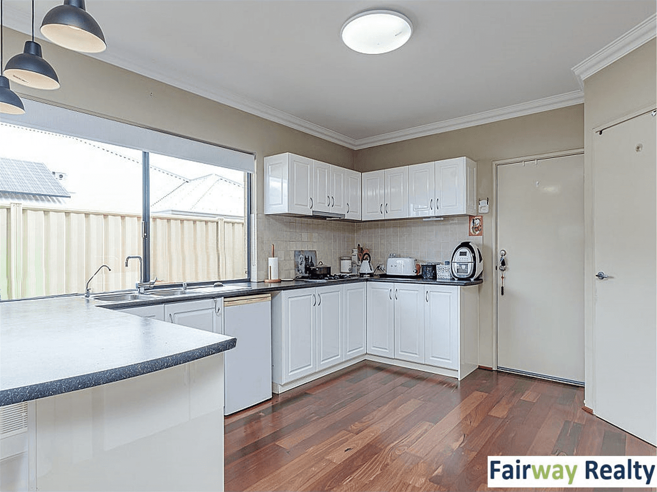 43 St Fillans Bend, WANNEROO, WA 6065