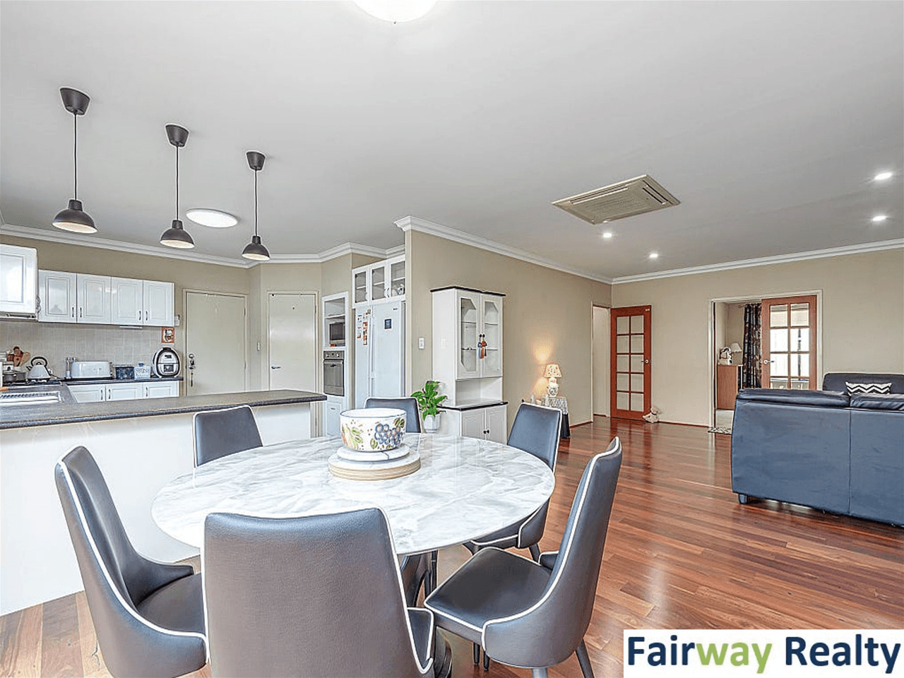 43 St Fillans Bend, WANNEROO, WA 6065