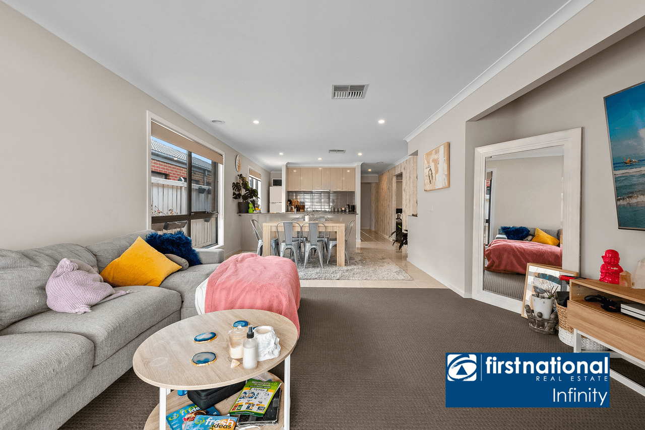 8 Austen Avenue, Officer, VIC 3809