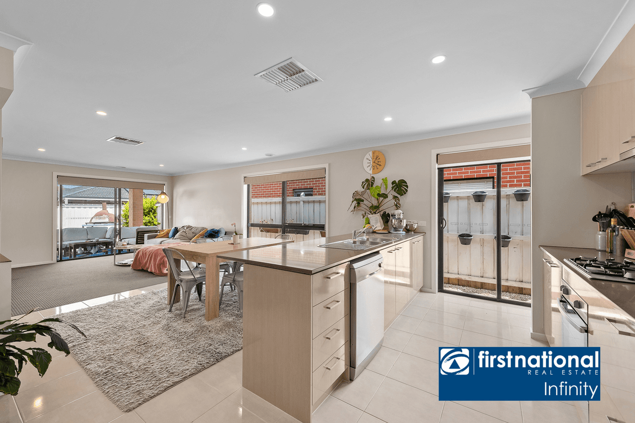 8 Austen Avenue, Officer, VIC 3809