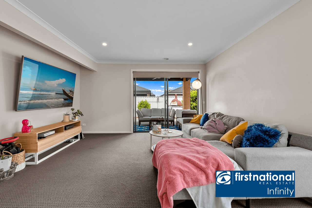 8 Austen Avenue, Officer, VIC 3809