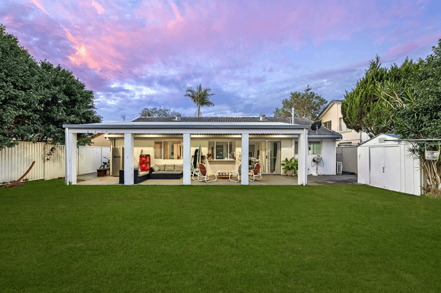 30 Japonica Dr, PALM BEACH, QLD 4221