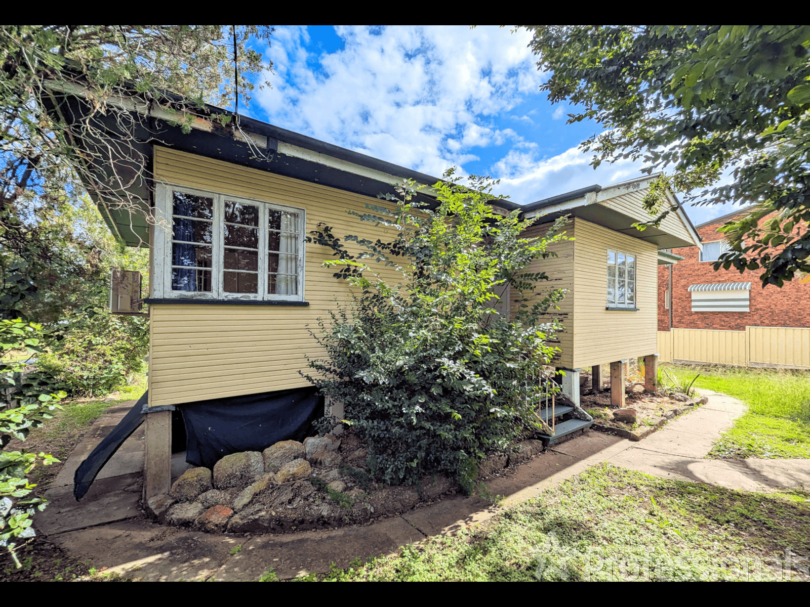 42 Bergin Street, BOOVAL, QLD 4304