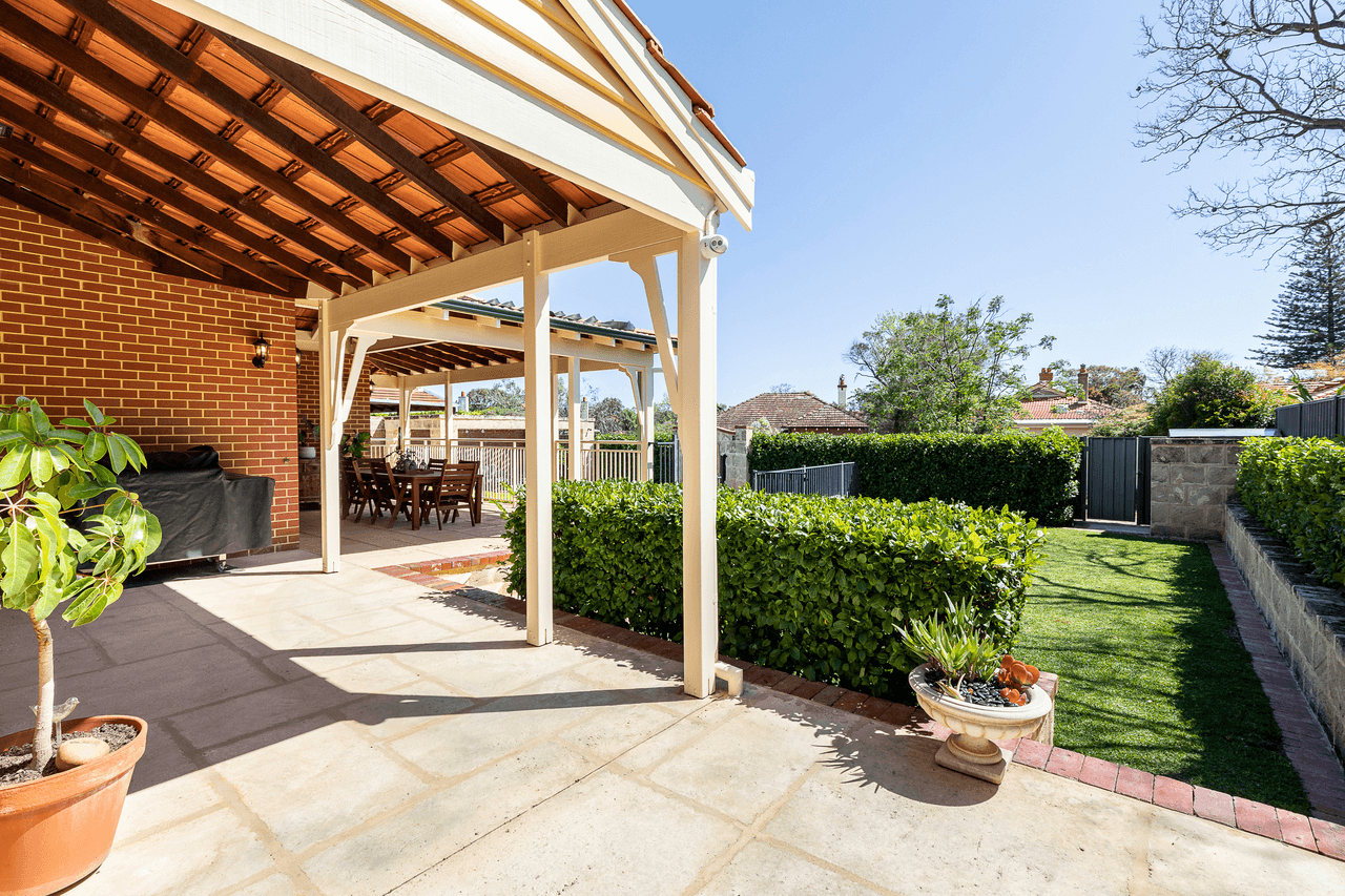 13 Hill View Road, MOUNT LAWLEY, WA 6050