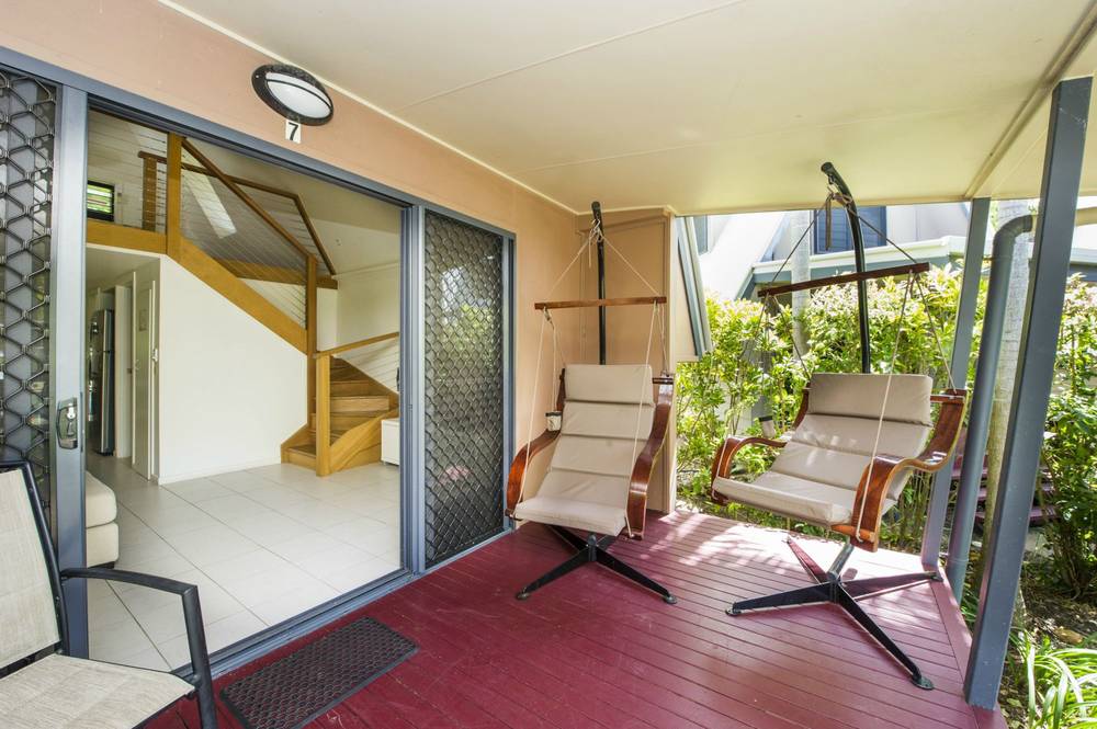 7/42  'Canopy' Yates Street, Nelly Bay, QLD 4819