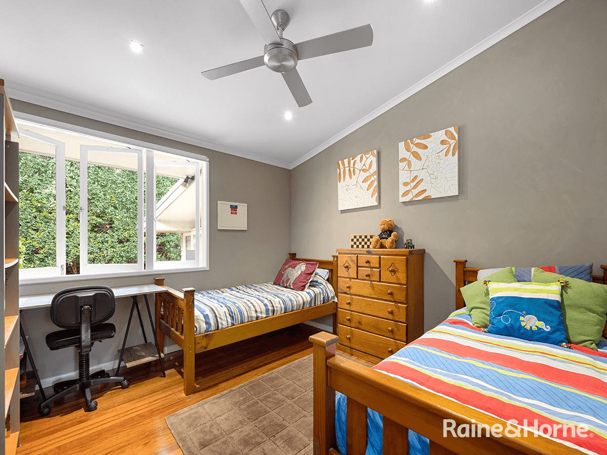 158 Ninth Avenue, ST LUCIA, QLD 4067