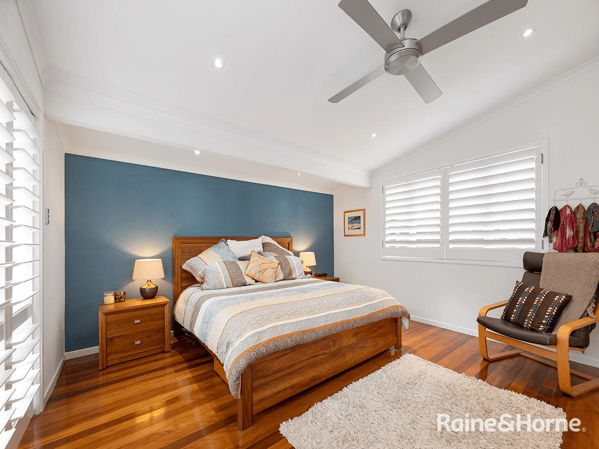 158 Ninth Avenue, ST LUCIA, QLD 4067