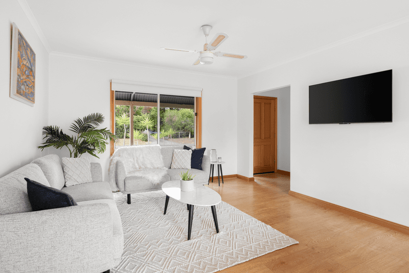 1/18 Coleraine Drive, ROMSEY, VIC 3434