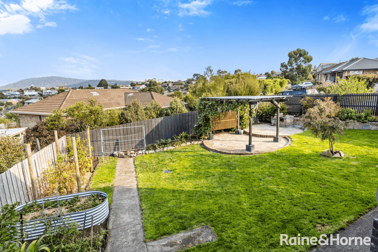 23 Aldinga Street, BLACKMANS BAY, TAS 7052