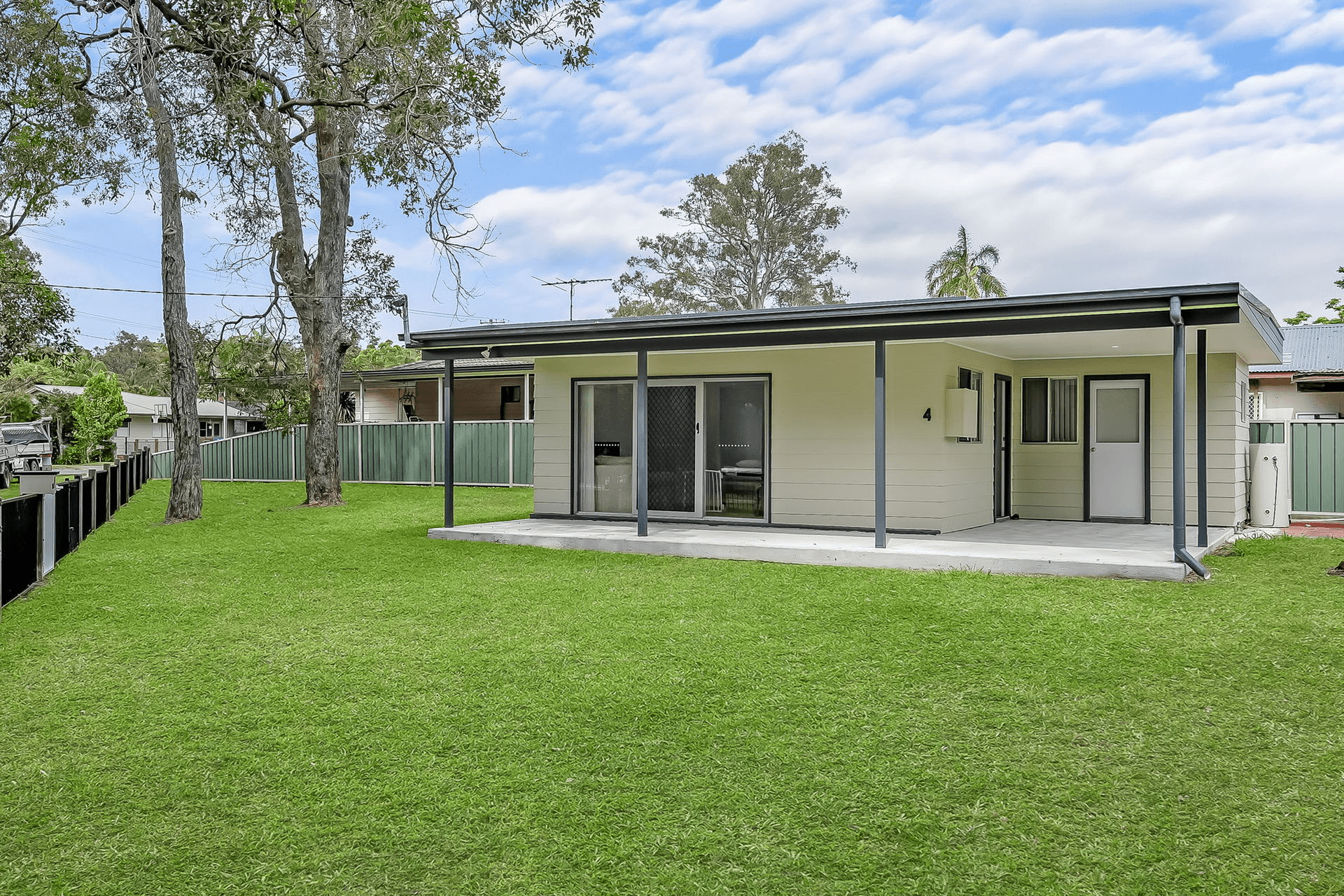 4 Hobson Avenue, Charmhaven, NSW 2263