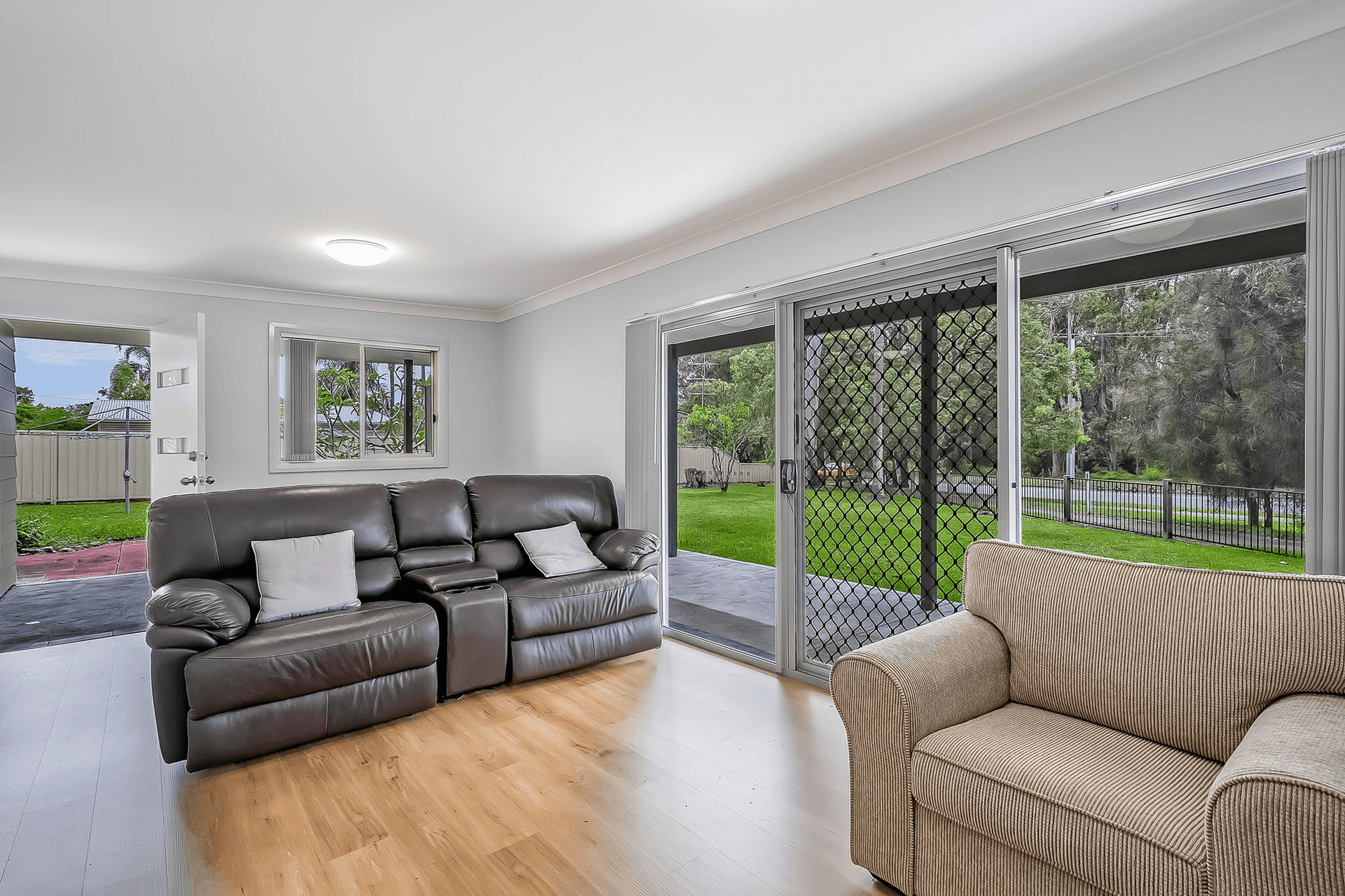 4 Hobson Avenue, Charmhaven, NSW 2263