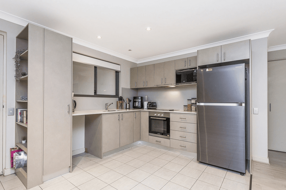 6/2 Molloy Promenade, Joondalup, WA 6027