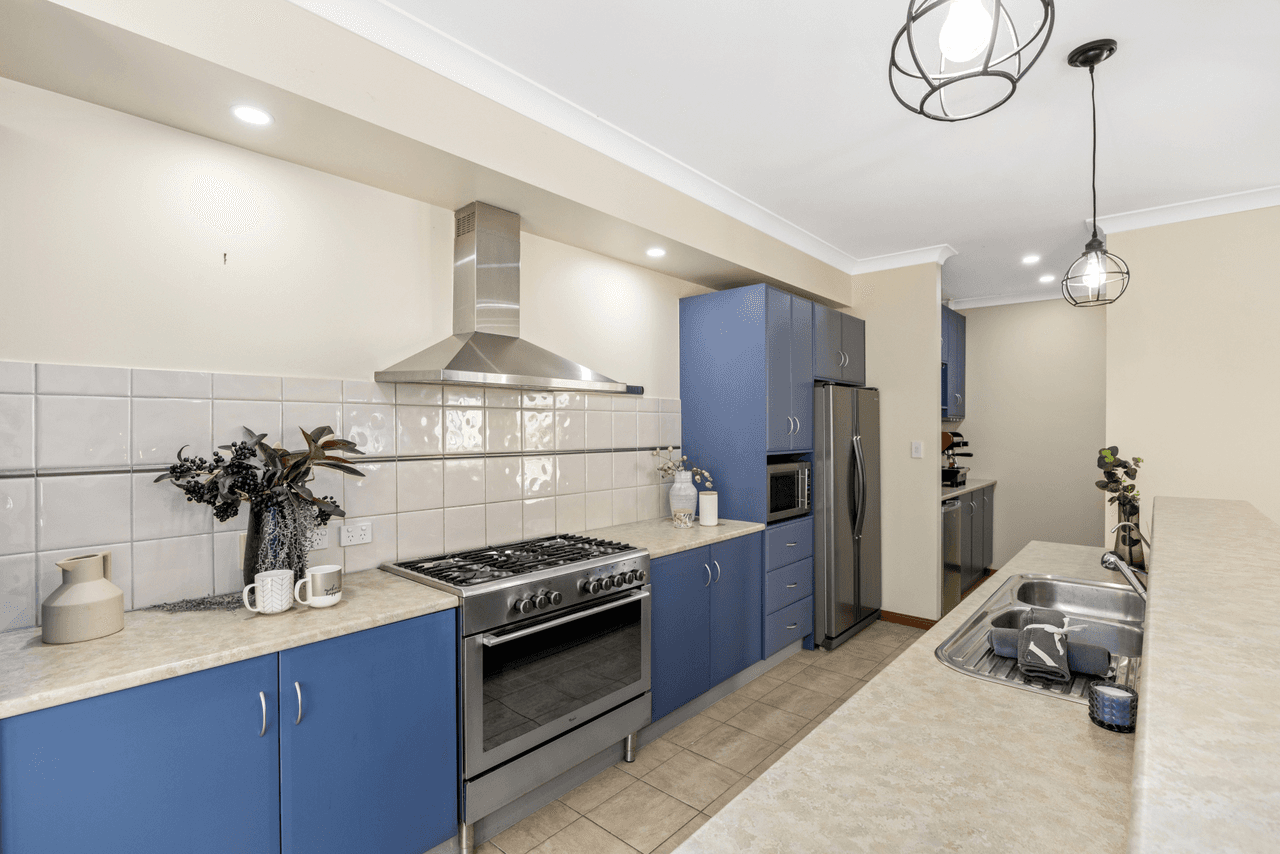 39 Ironbark Avenue, FLAGSTAFF HILL, SA 5159