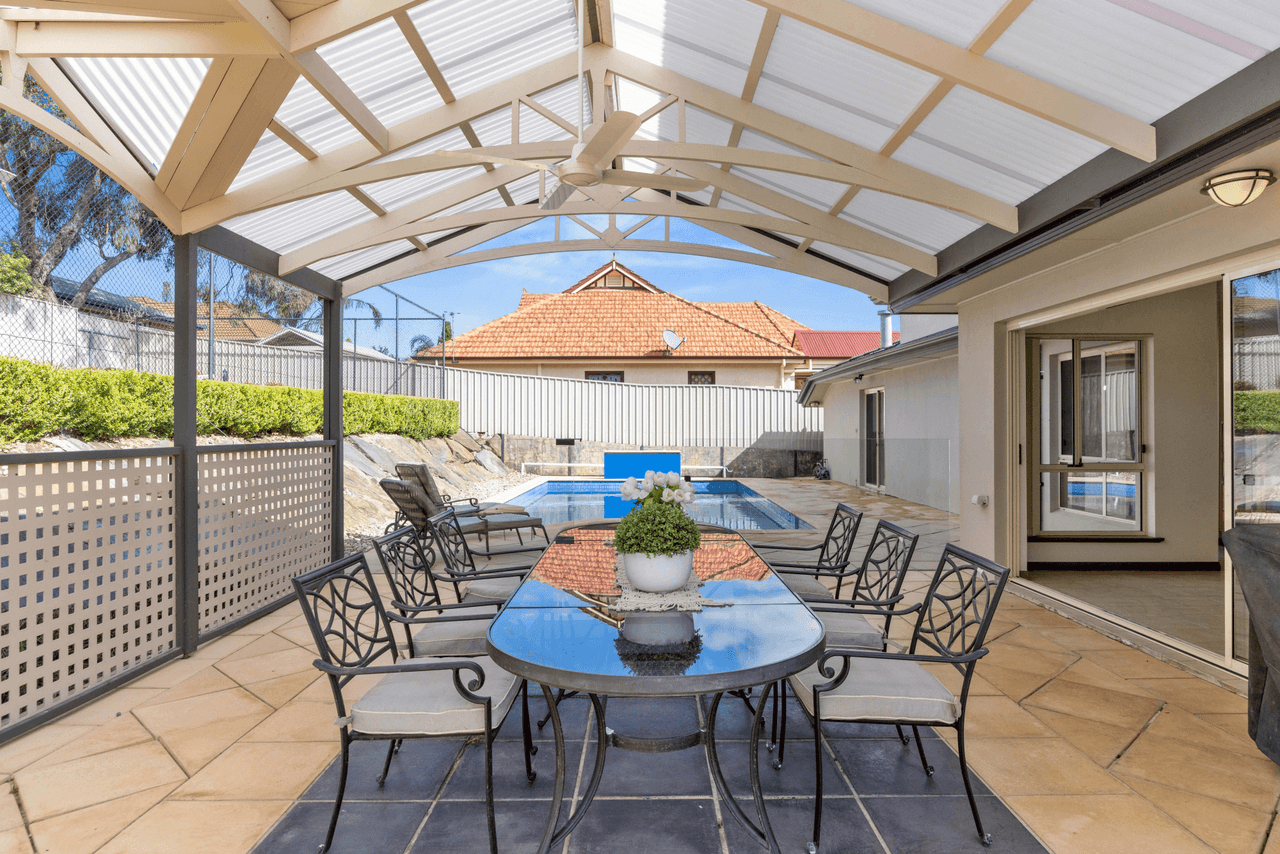 39 Ironbark Avenue, FLAGSTAFF HILL, SA 5159