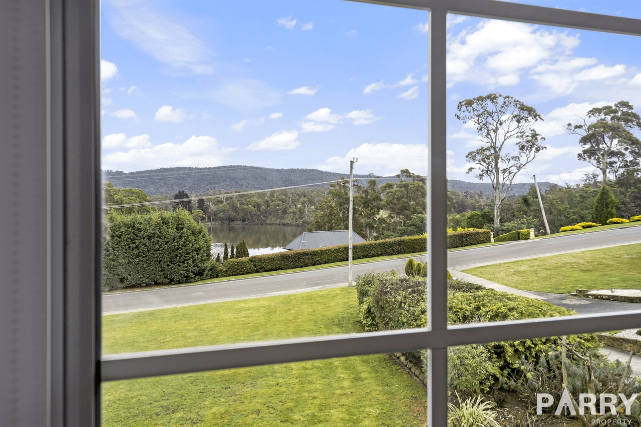 52 Bayview Drive, BLACKSTONE HEIGHTS, TAS 7250