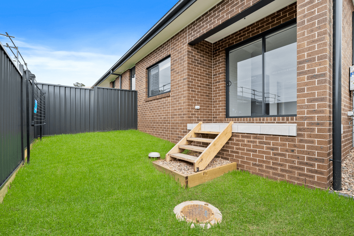 87 Cross Street, Tahmoor, NSW 2573