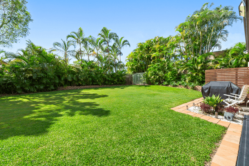 12 Wolvi Place, HELENSVALE, QLD 4212